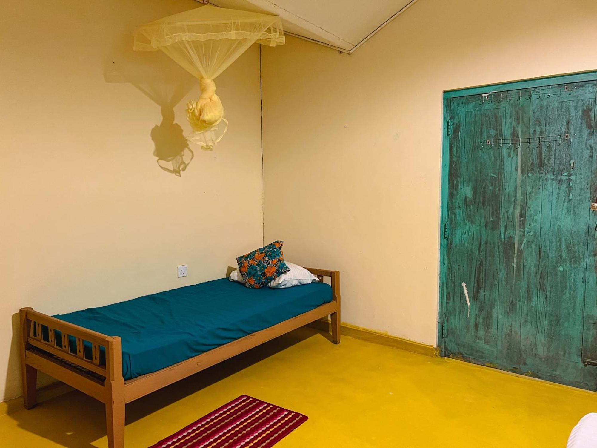 Lazy Monkey Surfhostel - Sri Lanka Dikwella Εξωτερικό φωτογραφία
