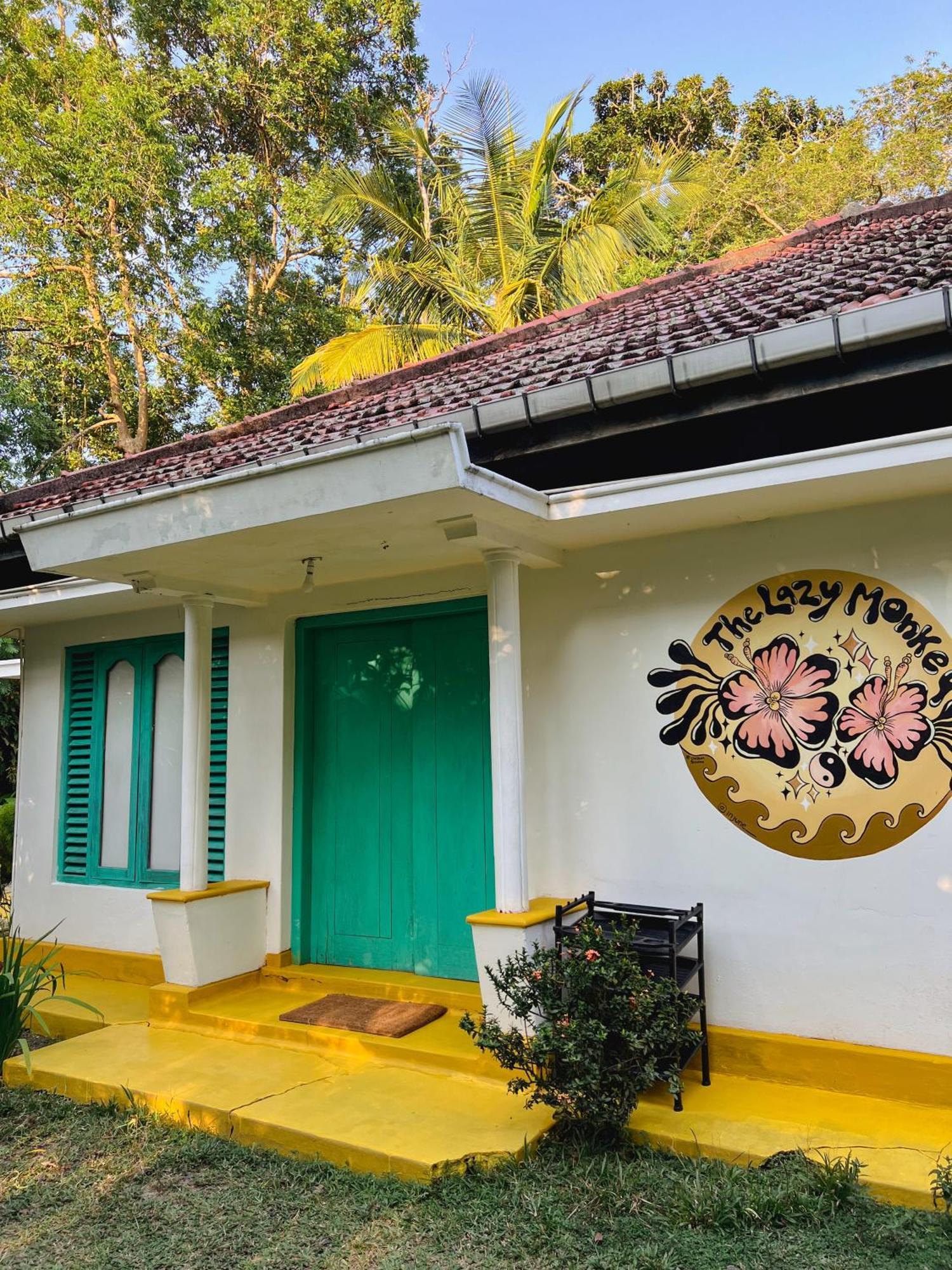 Lazy Monkey Surfhostel - Sri Lanka Dikwella Εξωτερικό φωτογραφία